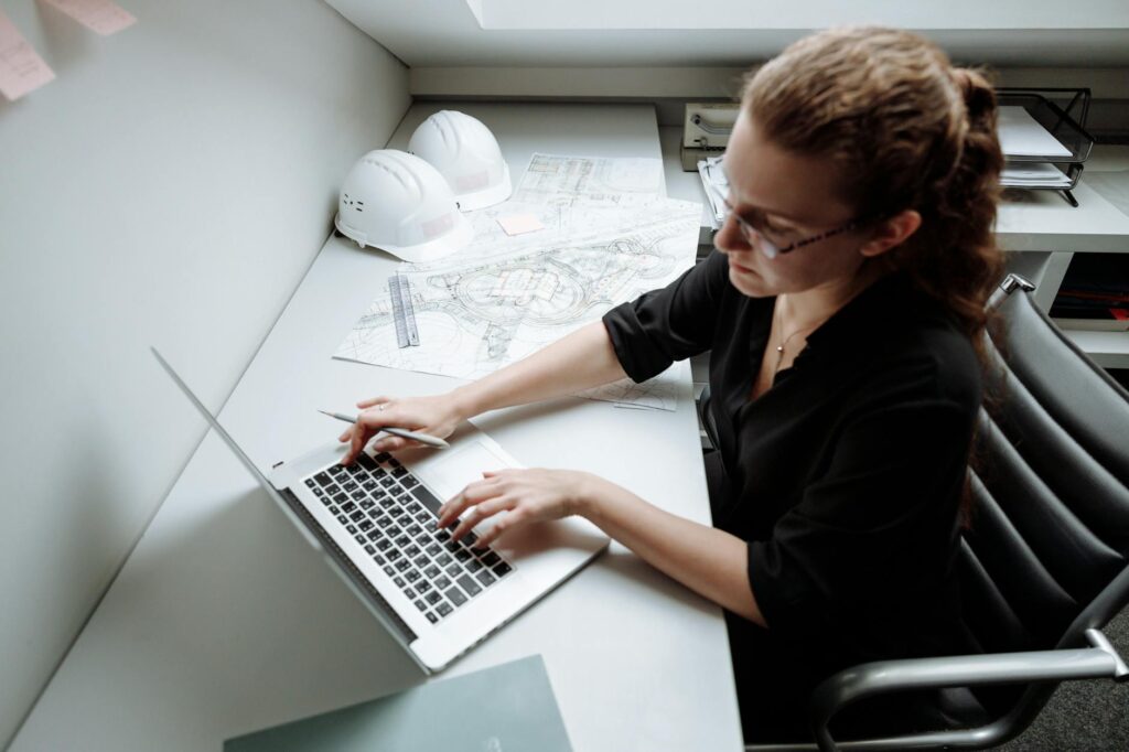 what licence do you need to start a construction company UK