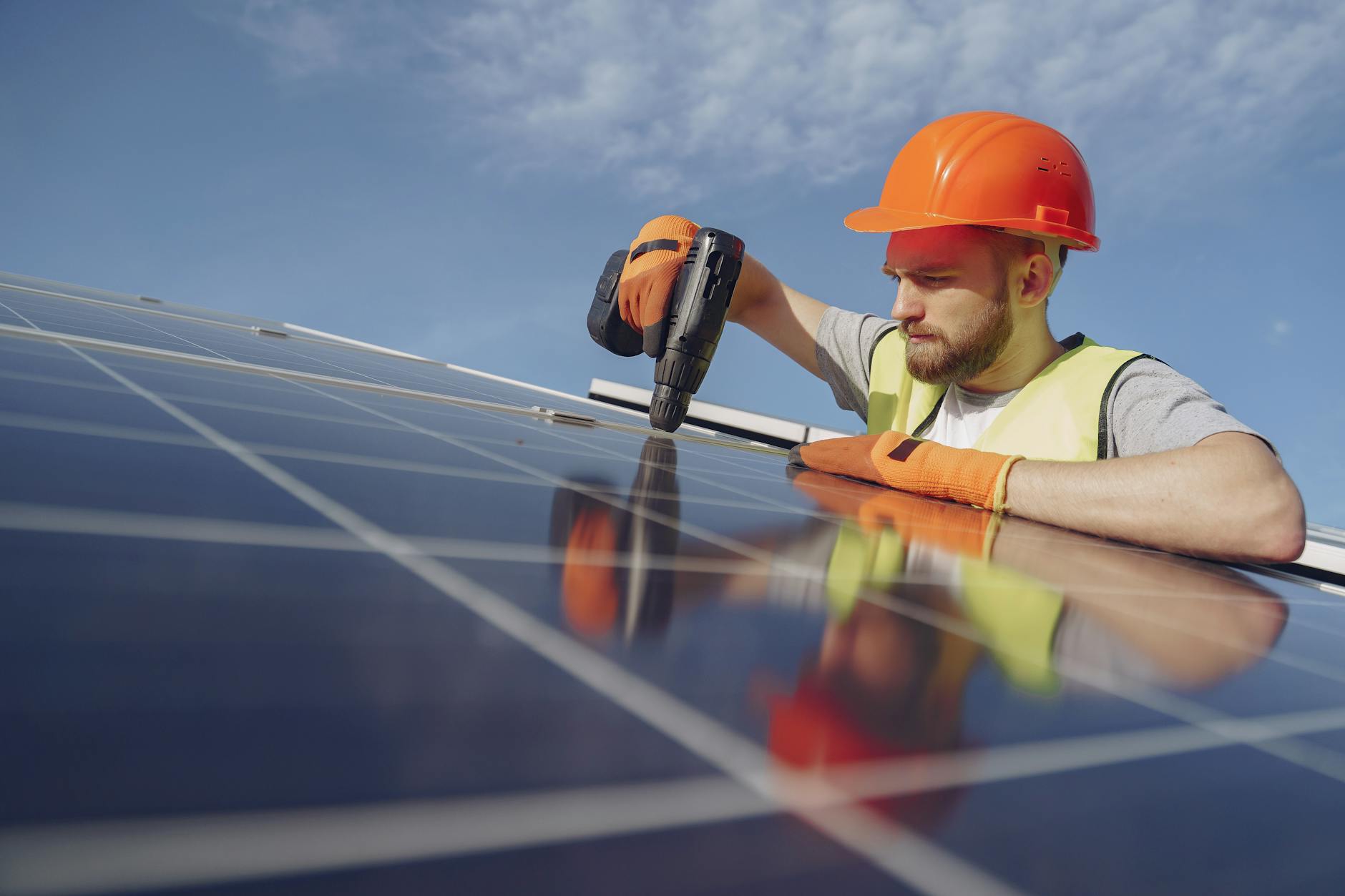 What Qualifications Do You Need to Be a Solar Installer in the UK?