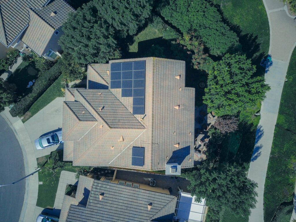 how much does solar installer charge per kW USA