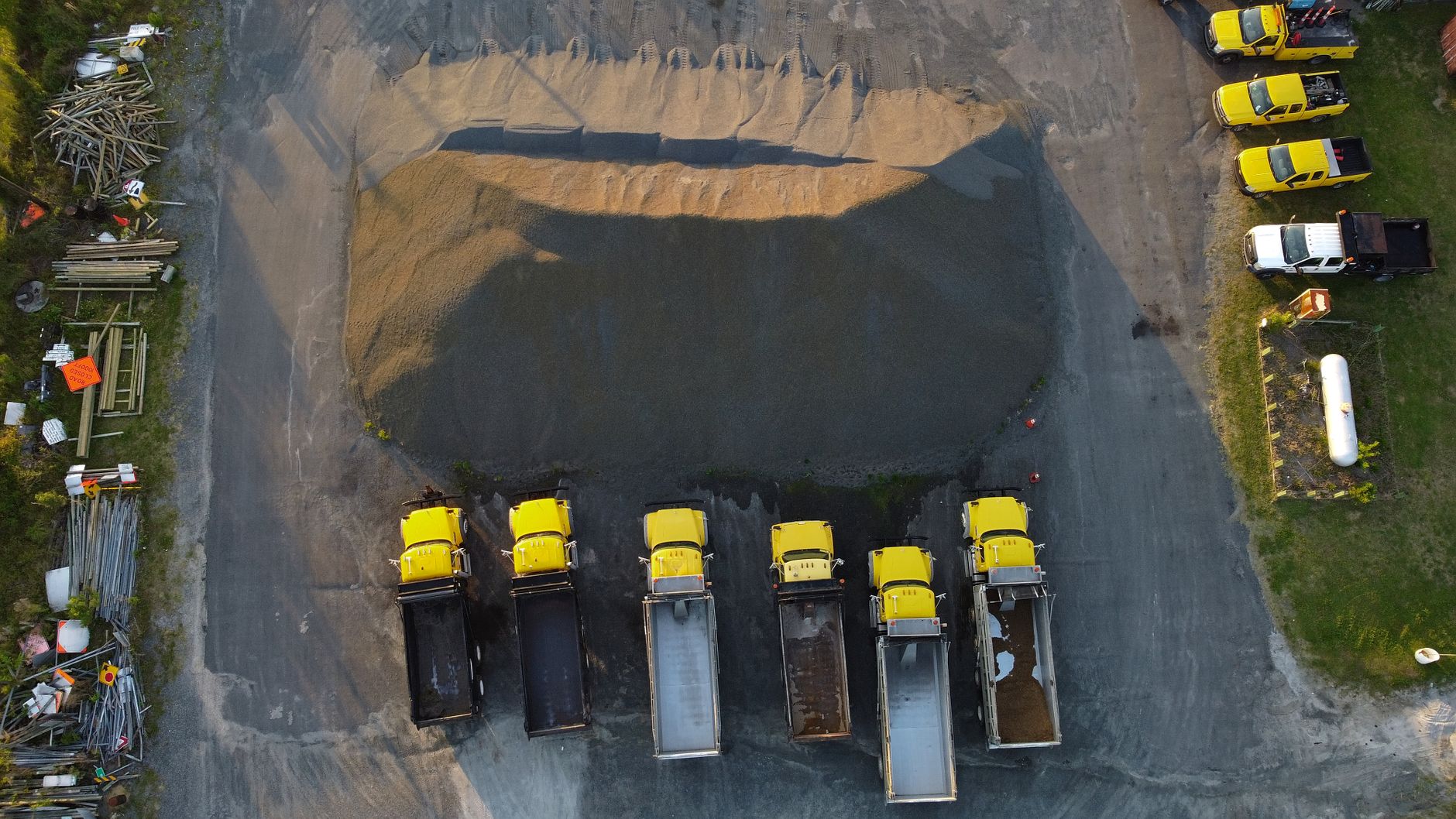How to Scale a Construction Business From One Truck to a Team in the USA