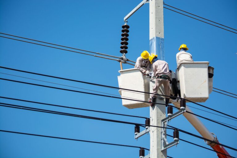 How to Get More Work as an Electrician in the USA