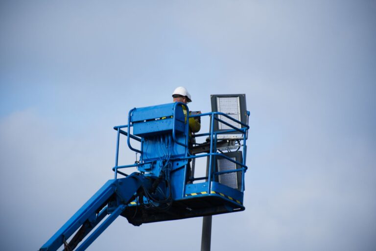 What Qualifications Do You Need to Be an Electrician in the USA