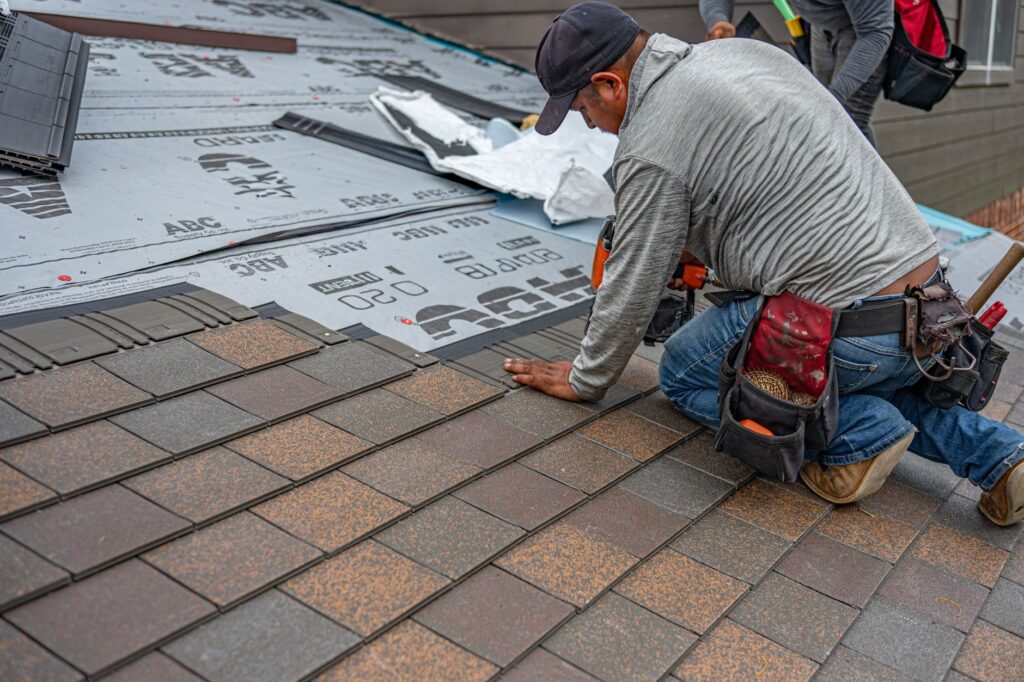do roofers need to be registered USA