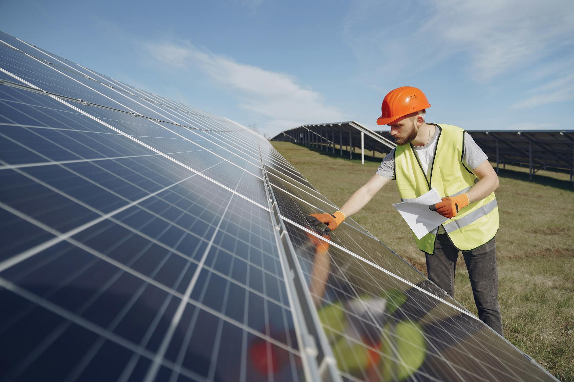 What is the Smart Export Guarantee (SEG) and How Does It Affect Solar Installers?