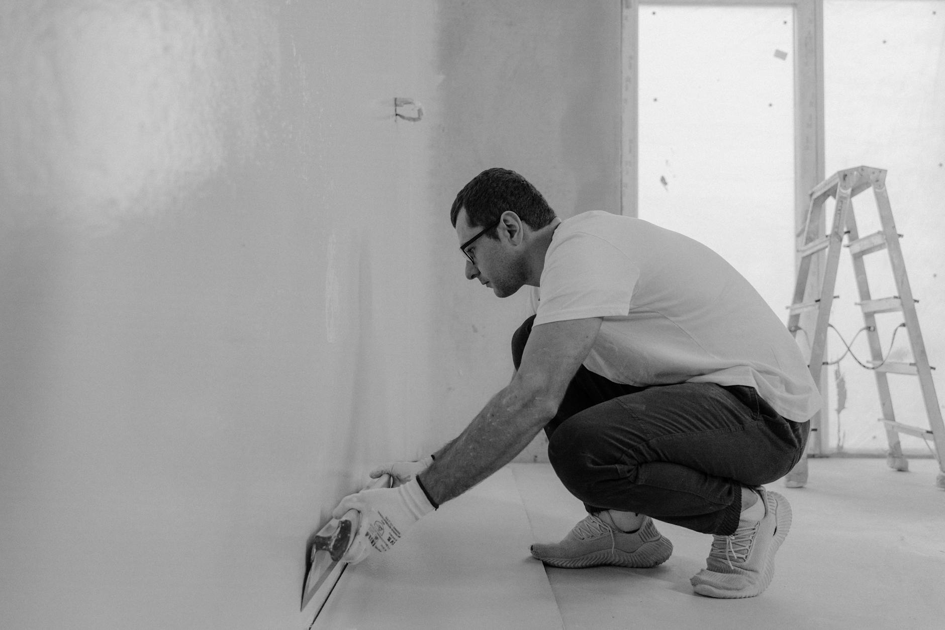 How Long Does It Take to Become a Plasterer?