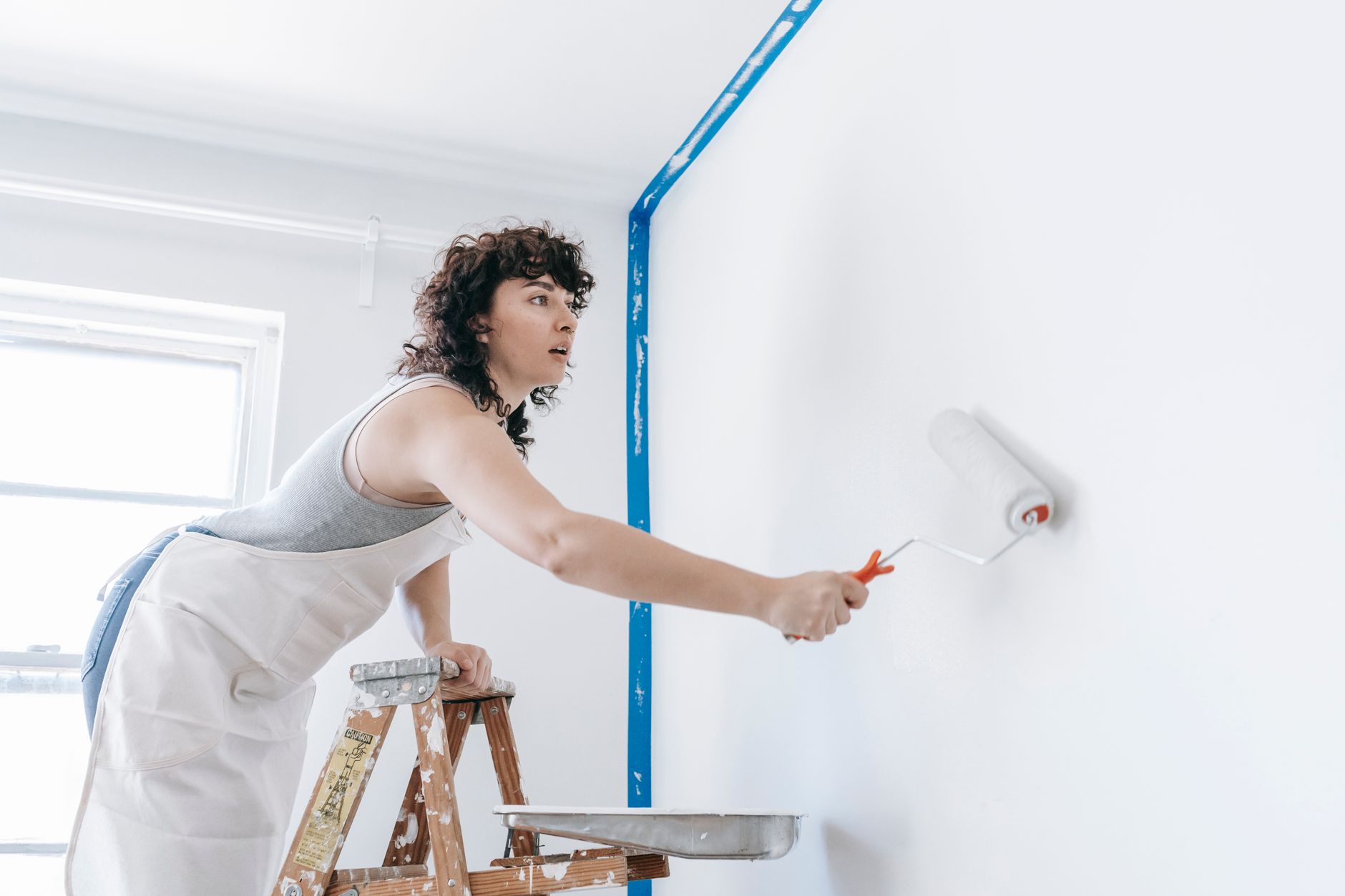 Why UK Painters and Decorators Who Quote Faster Win More Work