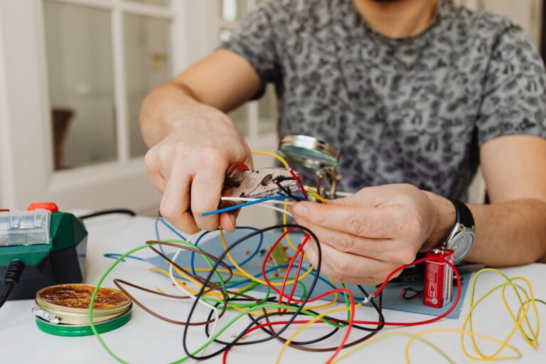 How to Get NECA or IBEW Affiliated as a US Electrician