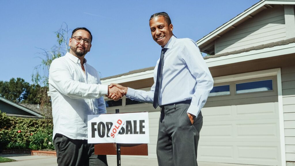 why US homeowners choosing local contractors 2026