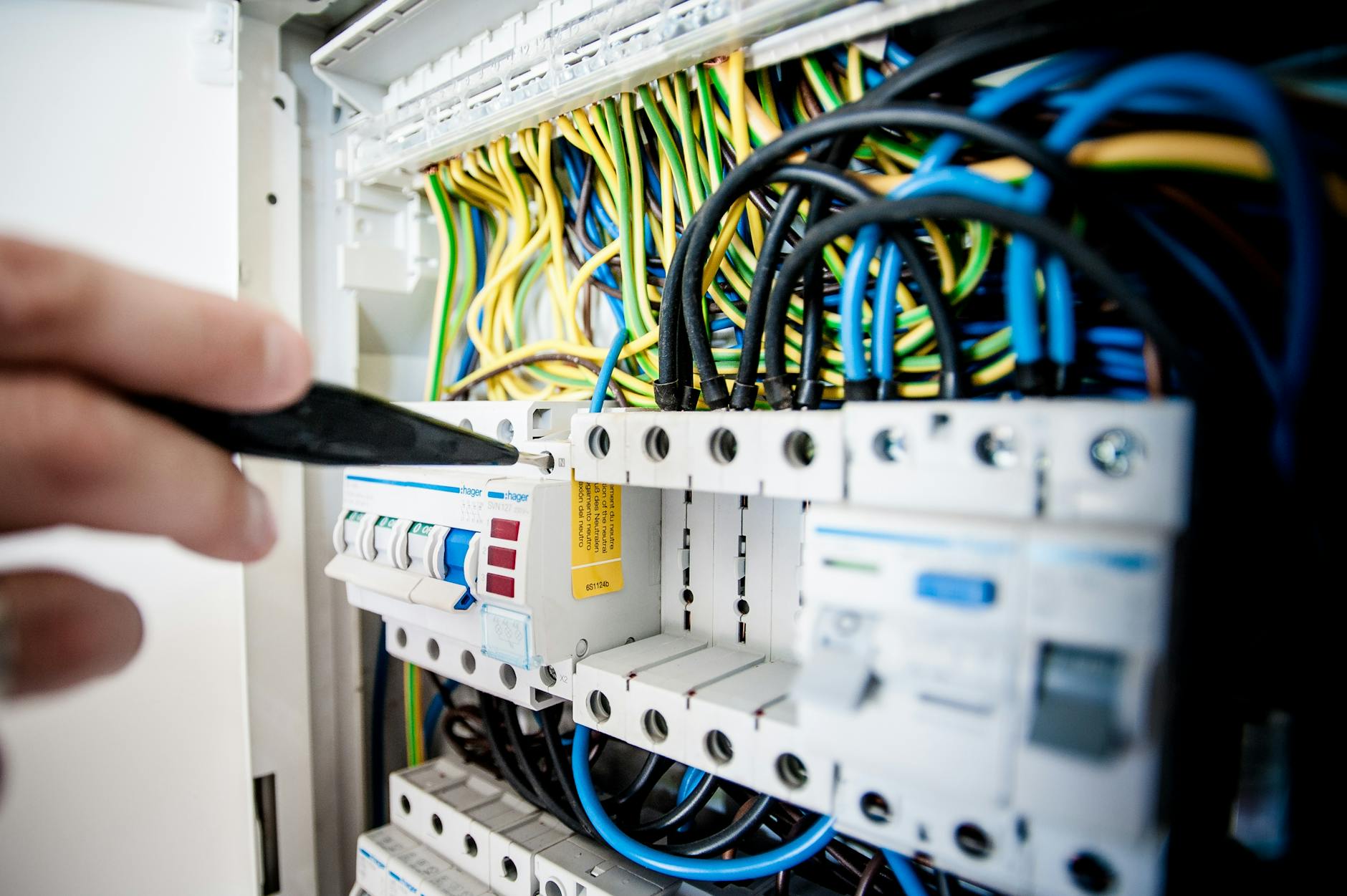 What are the 18th Edition Wiring Regulations for Electricians?