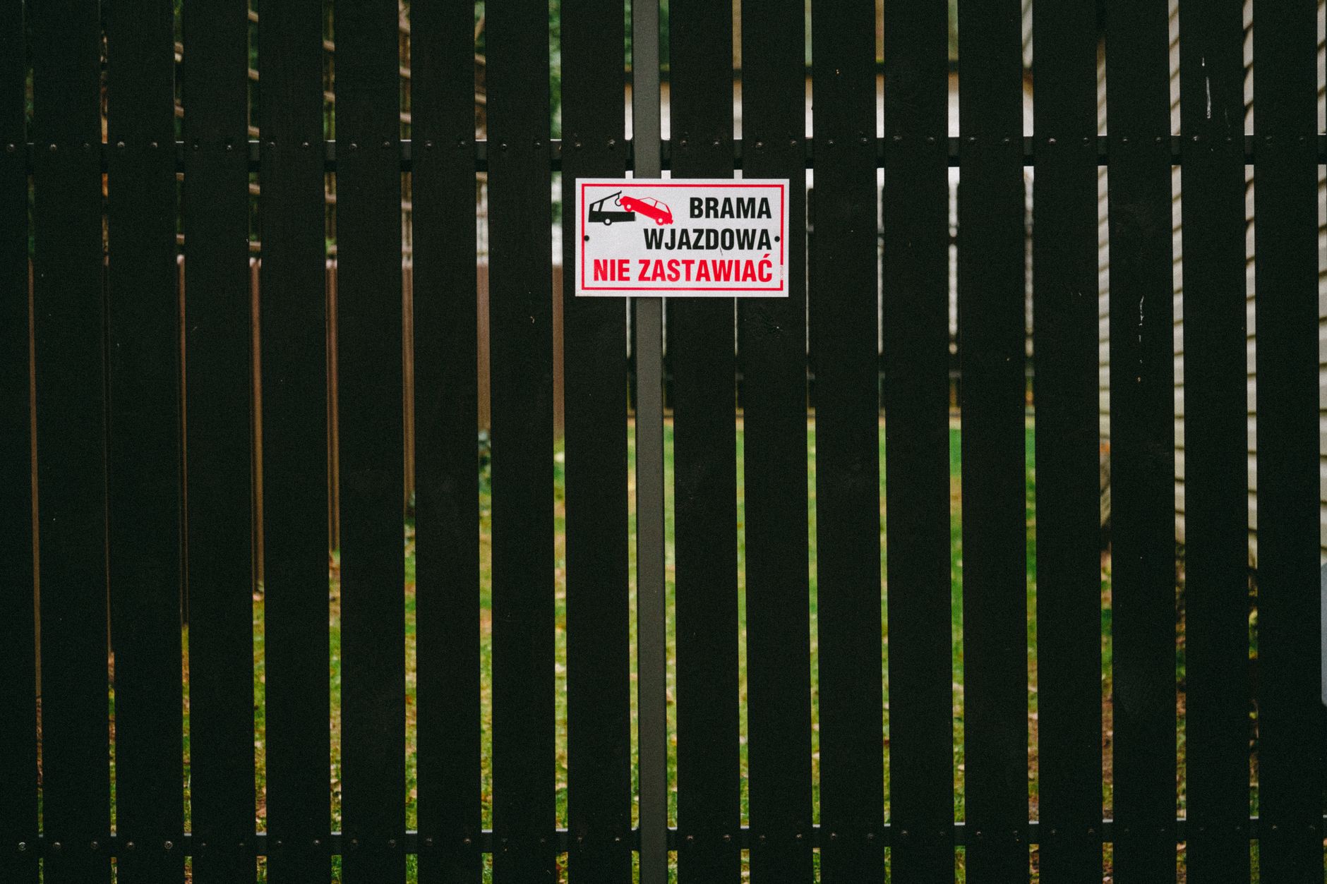 Do Landscapers Need to Be Licensed in the USA?