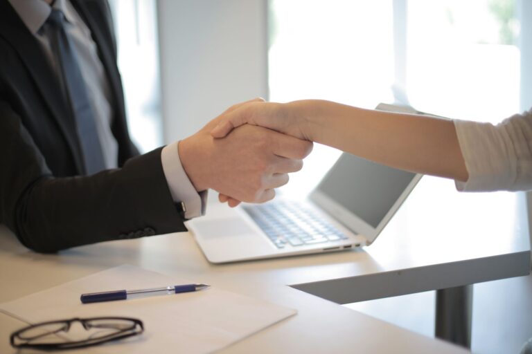 How to Hire Your First Employee as a US Contractor