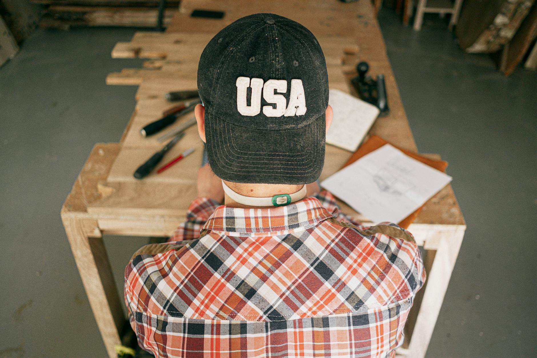 How Much Does a Carpenter Charge Per Hour in the USA? (2026)