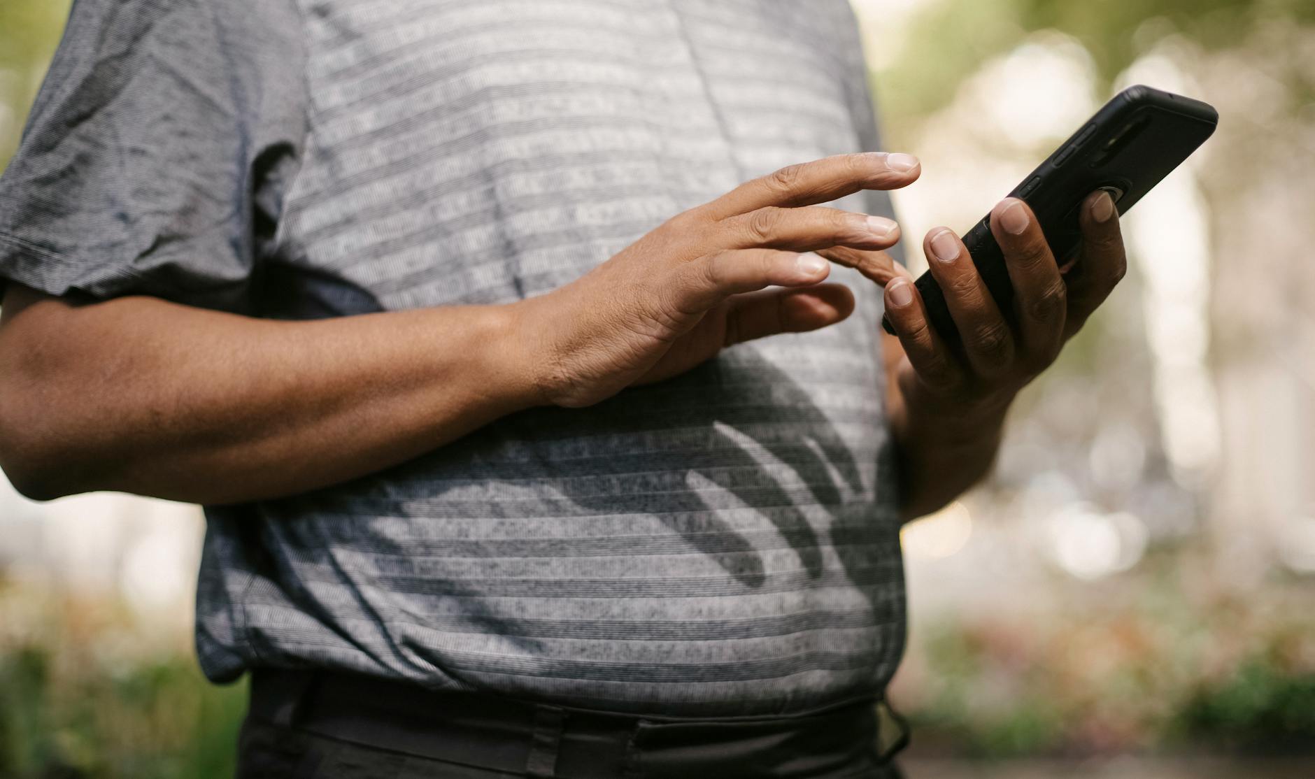 How to Send a Professional Quote From Your Phone as a US Contractor