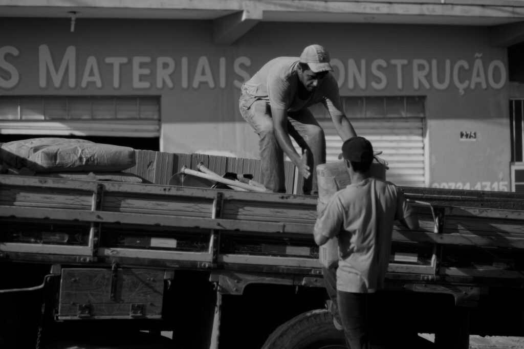 how to start a construction company with no money USA