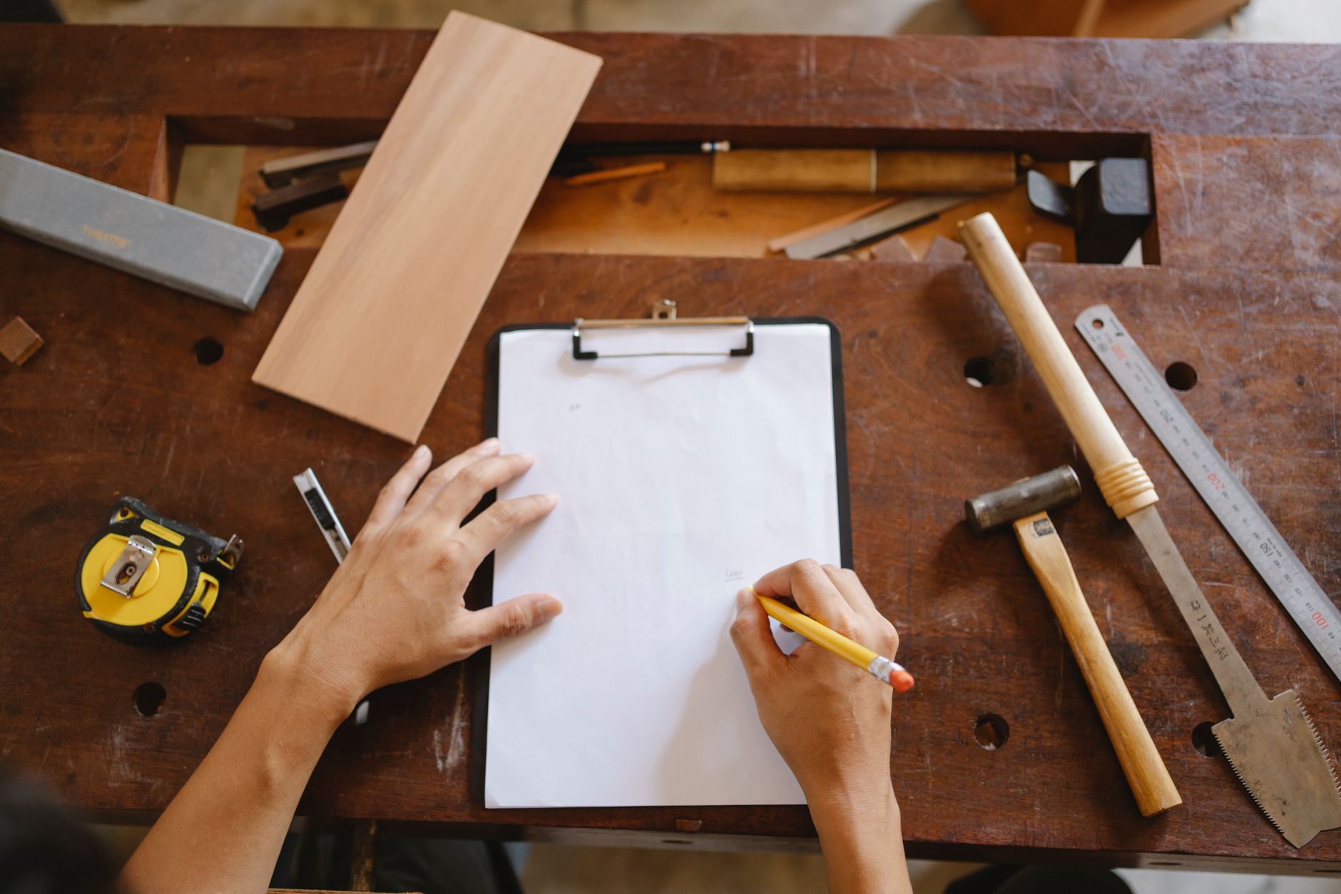 How to Start a Carpentry Business in the USA: The Complete Guide