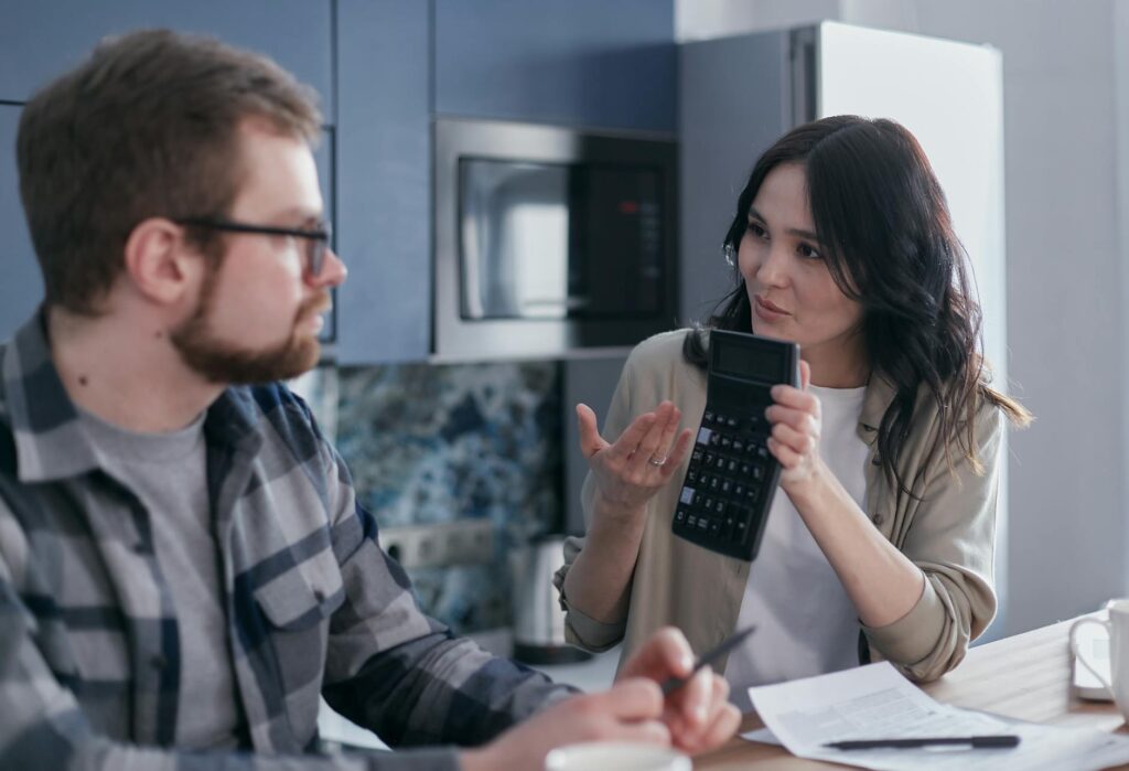 difference between quote and estimate US contractor