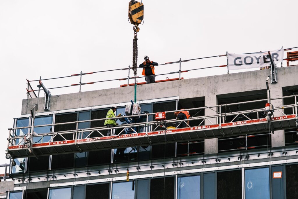 how to start a commercial construction company USA