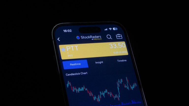 The Best Tools and Apps for Running a Trades Business in the UK